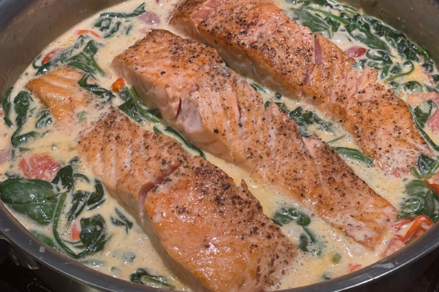 Salmon in Cream Sauce w/Spinach
