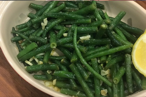 Green Beans with garlic and lemon